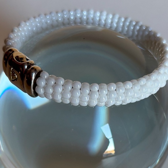 LAGOS WHITE CAVIAR Ceramic Beaded Bracelet | 9mm - Picture 6 of 13